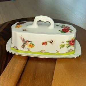Floral Hummingbird Butter Dish with Bee 🐝 🦋